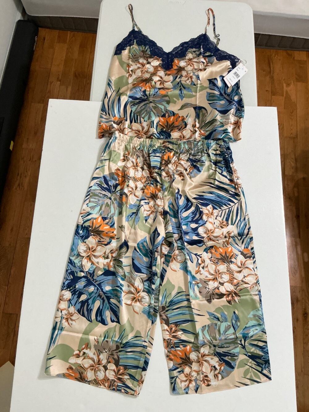 Linea Donatella Satin Pajama Set XL Tropical Floral Lace Cami Capri Pants NWT